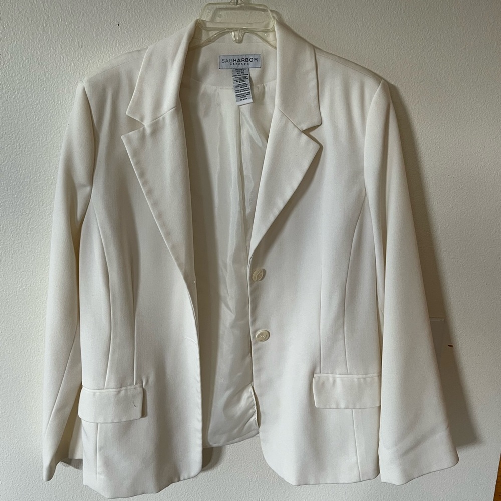 Size 16 Sag Harbor off white blazer.